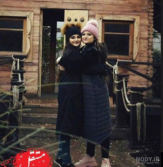  عکس سارا و نیکا در استخر