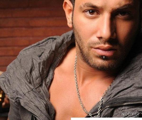 عکس دنیا جهانبخت در استخر با تتلو