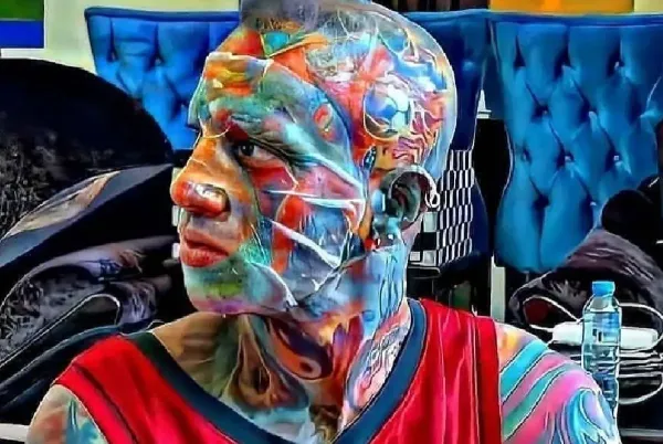  عکس دنیا جهانبخت در استخر با تتلو