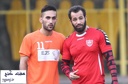  عکس امیر تتلو در حال سیگار کشیدن