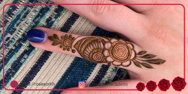  20 عکس نقش حنا ساده دخترانه