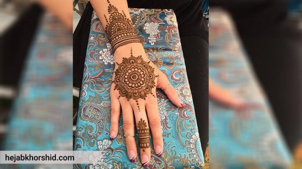  20 عکس نقش حنا ساده دخترانه