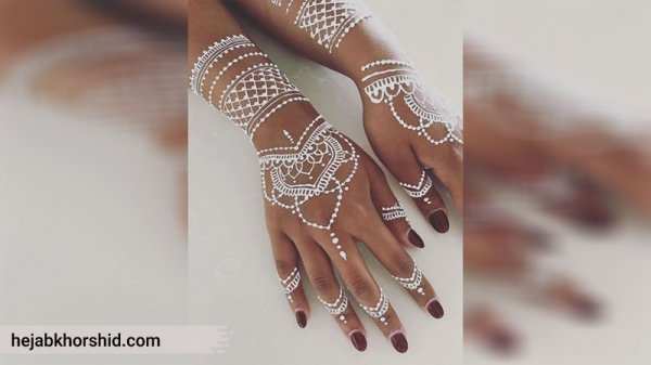  20 عکس نقش حنا ساده دخترانه