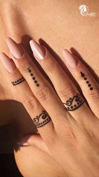  20 عکس نقش حنا ساده دخترانه