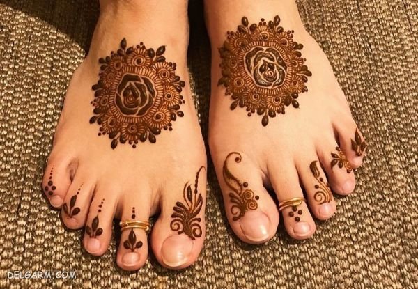  20 عکس نقش حنا ساده دخترانه