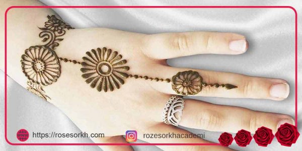  20 عکس نقش حنا ساده دخترانه