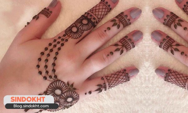  20 عکس نقش حنا ساده دخترانه