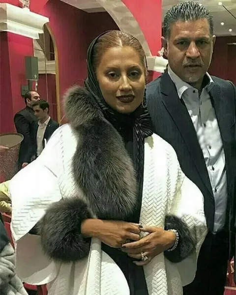 عکس علی دایی با زنش
