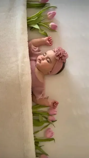  عکس پروفایل بچه گانه دخترانه جدید