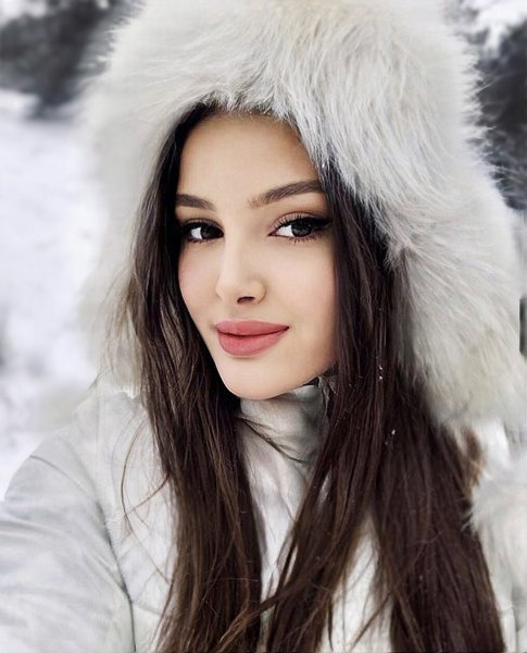  400 عکس دختر واقعی برای پروفایل