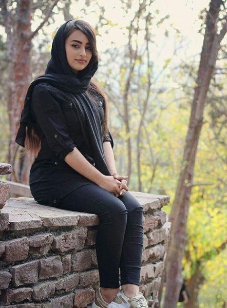  400 عکس دختر واقعی برای پروفایل