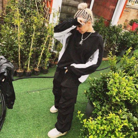  عکس تیک تاک اصلی