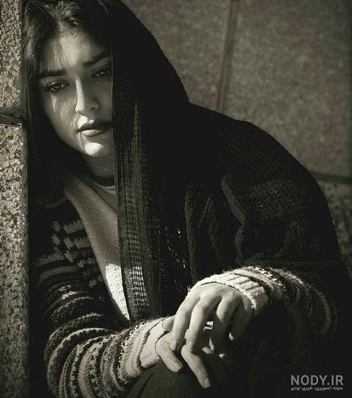 عکس دختر غمگین در شب
