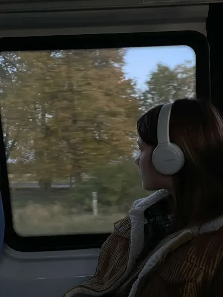  عکس دختر تنها و غمگین برای پروفایل