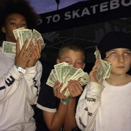 عکس دلار زیاد برای پروفایل