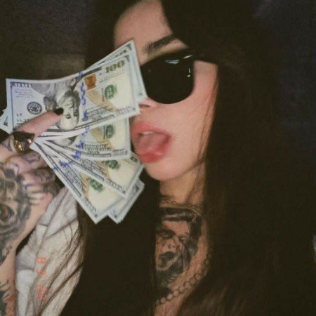 عکس پروفایل ثروت