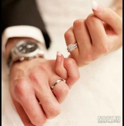  عکس دست نامزدی با حلقه طبیعی