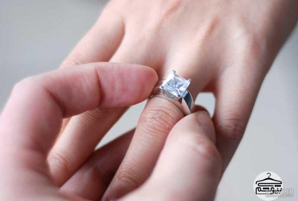  عکس دست نامزدی با حلقه طبیعی