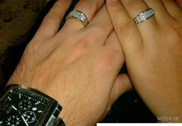  عکس حلقه نامزدی در دست دختر طبیعی