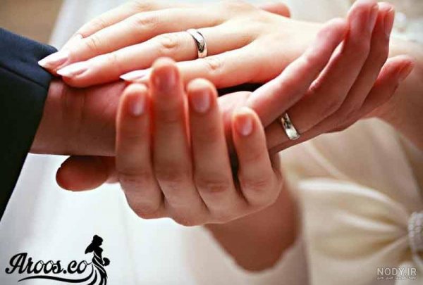  عکس حلقه نامزدی در دست دختر طبیعی