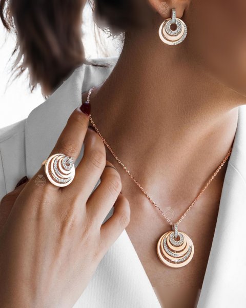  عکس گردنبند طلا زنانه سنگین