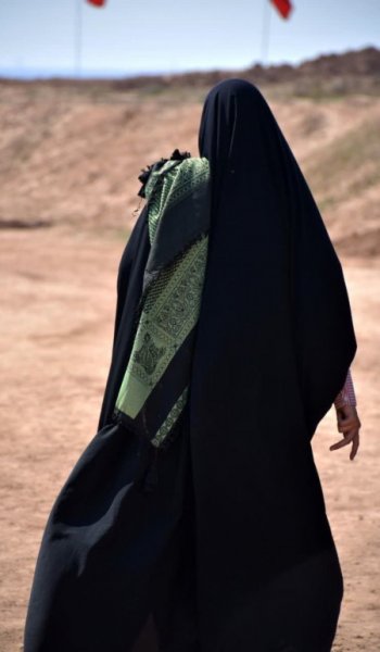  عکس دختر با حجاب عروسکی