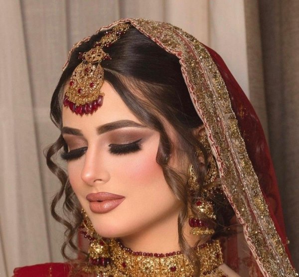 مدل آرایش با لباس افغانی