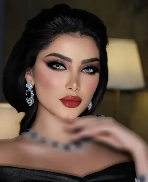  70 عکس میکاپ عربی عروس