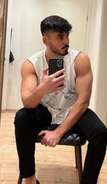  عکس فیک پسرونه 18 ساله واقعی