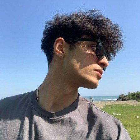  عکس فیک پسرونه 18 ساله واقعی