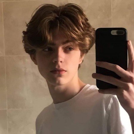  عکس فیک پسرونه 18 ساله واقعی