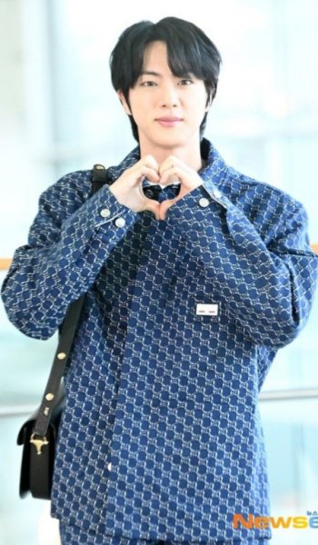  عکس فیک پسرونه 18 ساله مو فرفری