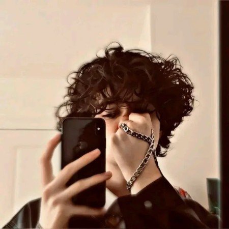  عکس فیک پسرونه 18 ساله مو فرفری