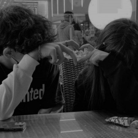  عکس فیک پسرونه 18 ساله مو فرفری