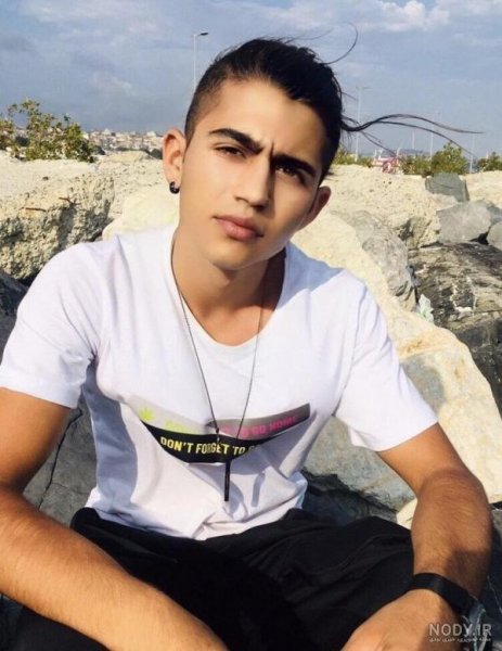  عکس فیک پسر مو فرفری ایرانی