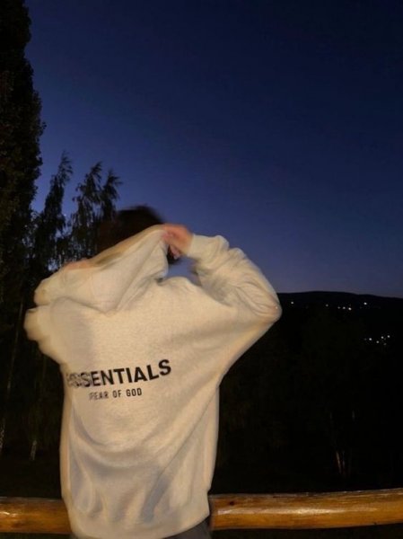  عکس پسر مو فرفری با ماسک