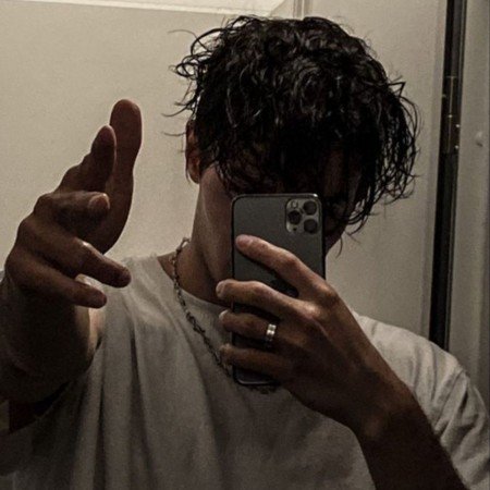  عکس فیک پسرونه ۱۶ ساله