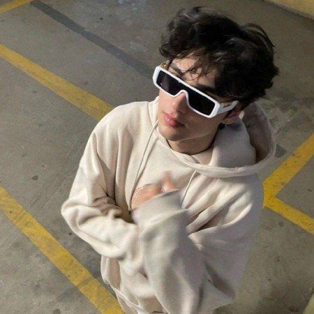  عکس فیک پسرونه ۱۶ ساله