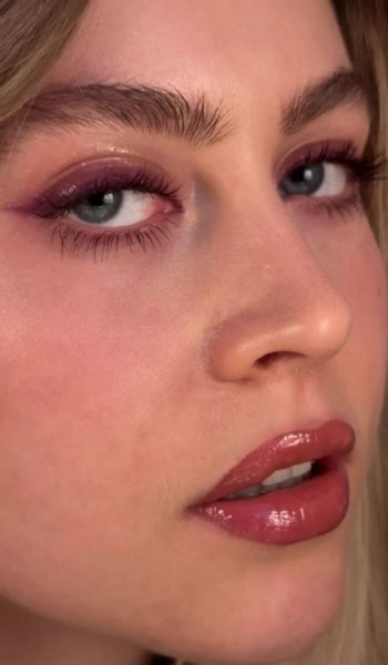  عکس انیمه دخترانه صورتی