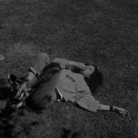  عکس دختر کره ای با گوشی