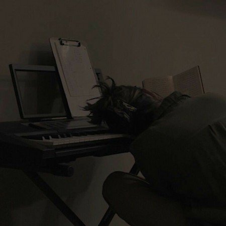  عکس دختر کره ای با گوشی