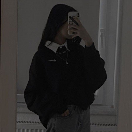  عکس دختر کره ای با گوشی