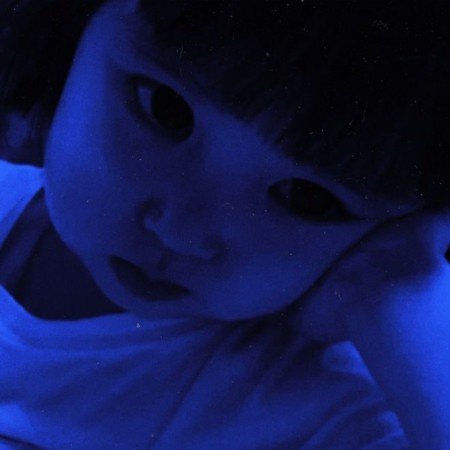  عکس دختر کره ای با گوشی