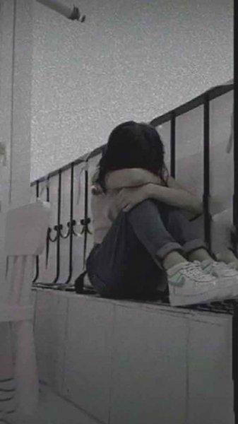  عکس پروفایل غمگین بدون متن اینستا