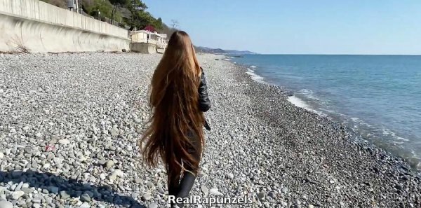  25 عکس دختر کنار ساحل برای پروفایل اینستاگرام