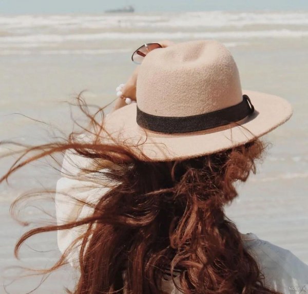  25 عکس دختر کنار ساحل برای پروفایل اینستاگرام