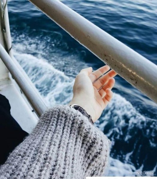  عکس دختر کنار دریا طبیعی