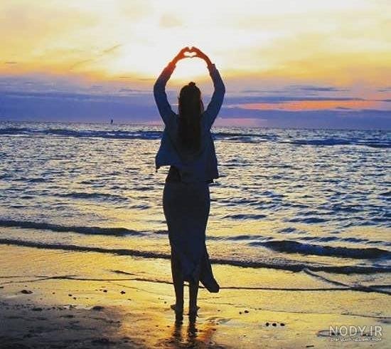  عکس دختر کنار دریا طبیعی