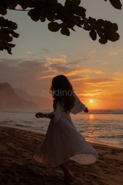  عکس دختر کنار دریا برای پروفایل