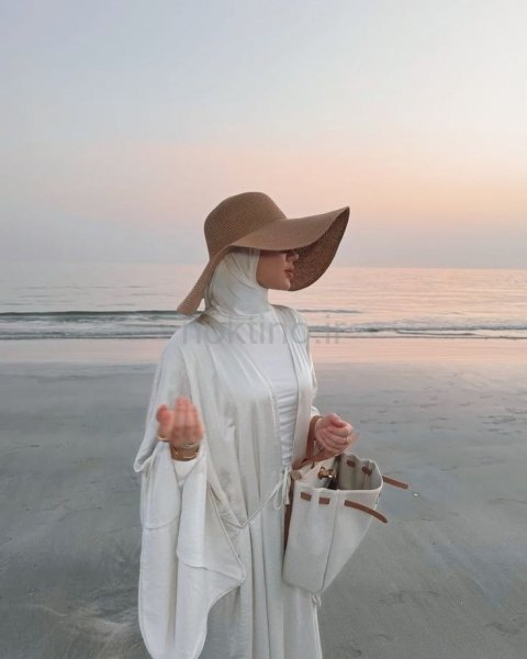  عکس دختر کنار دریا برای پروفایل